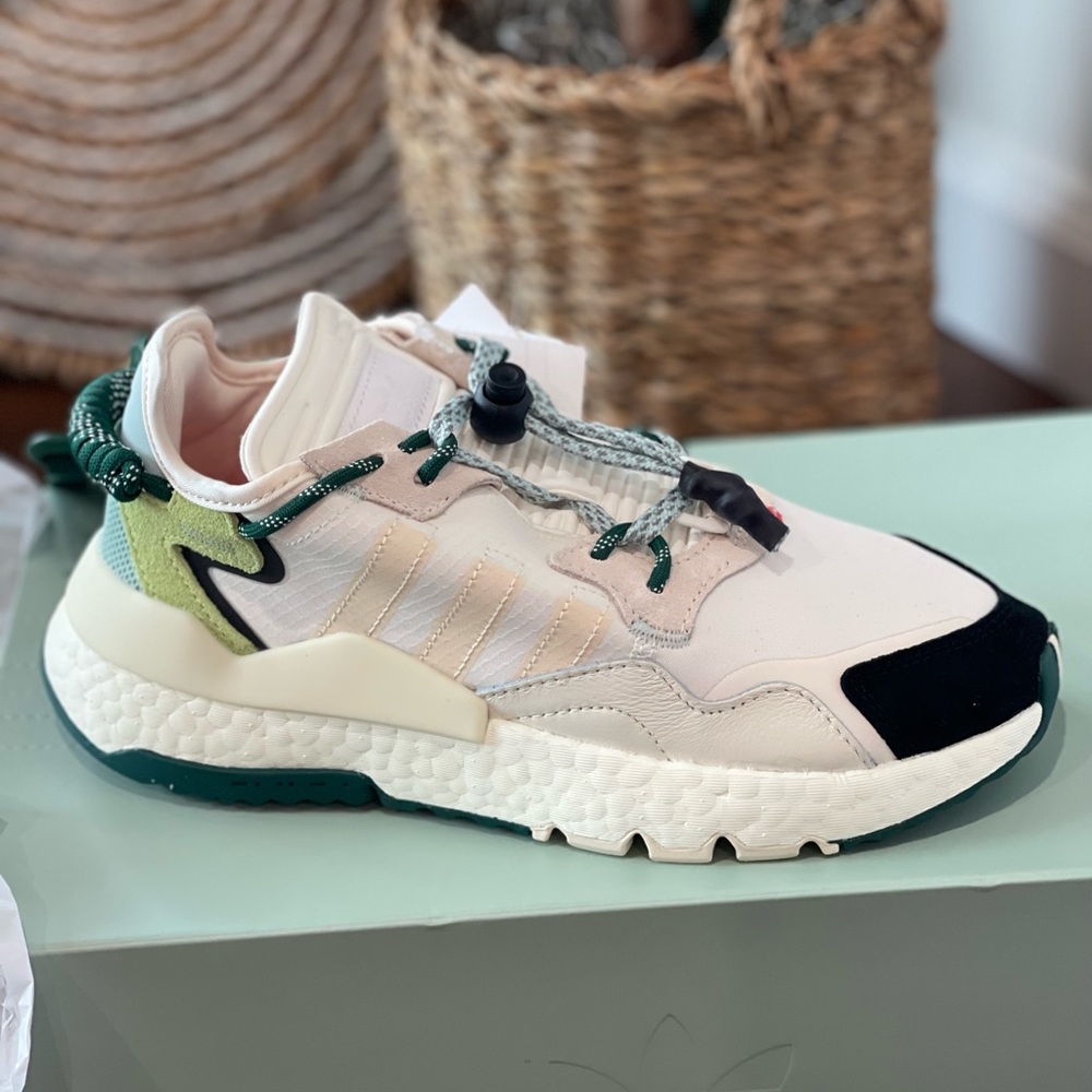 👟 Adidas x Ivy Park Adidas Beyonce Nite Jogger . 👟